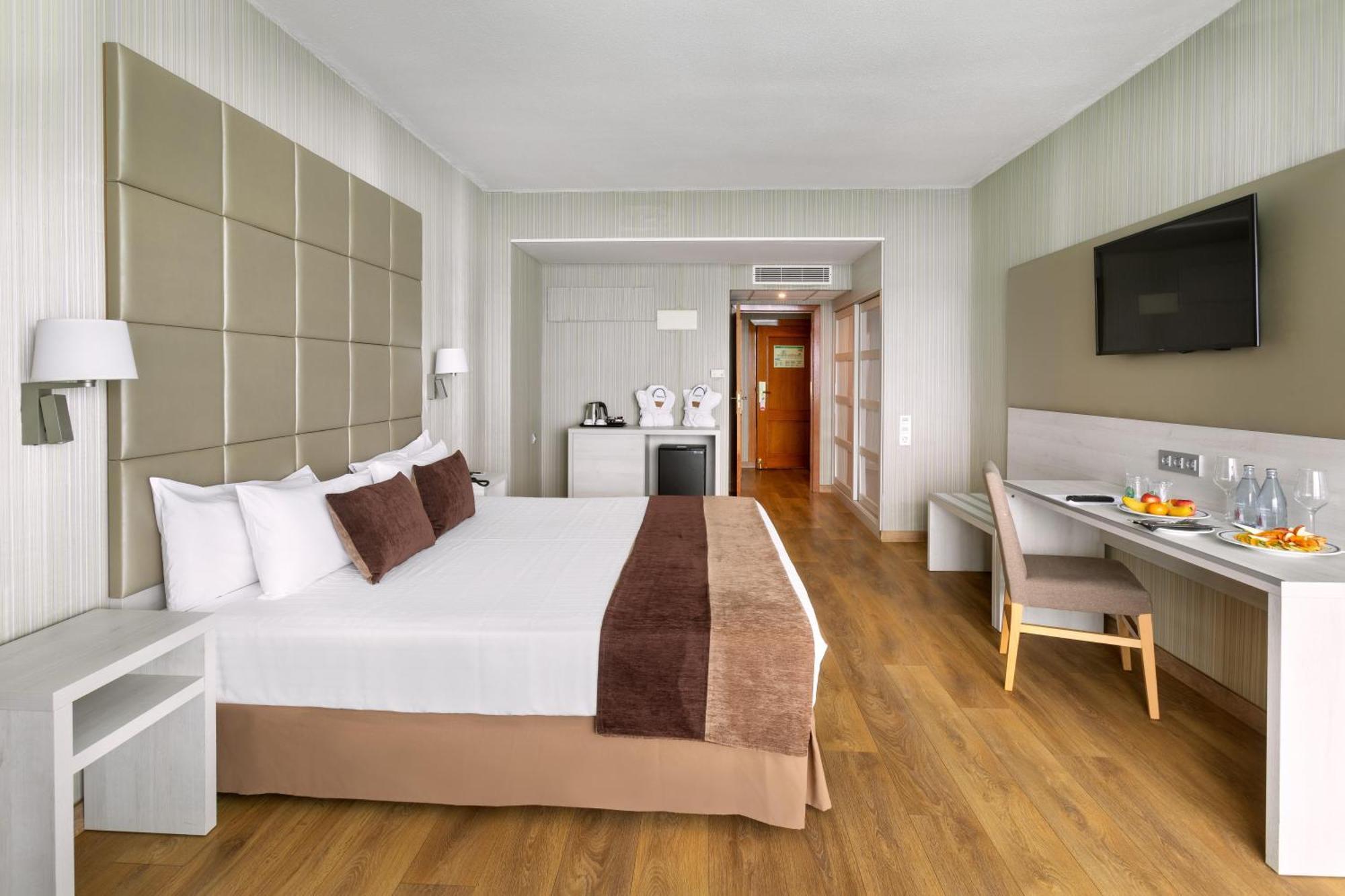 Hotel Best Semiramis Puerto de la Cruz  Ngoại thất bức ảnh A room at the hotel